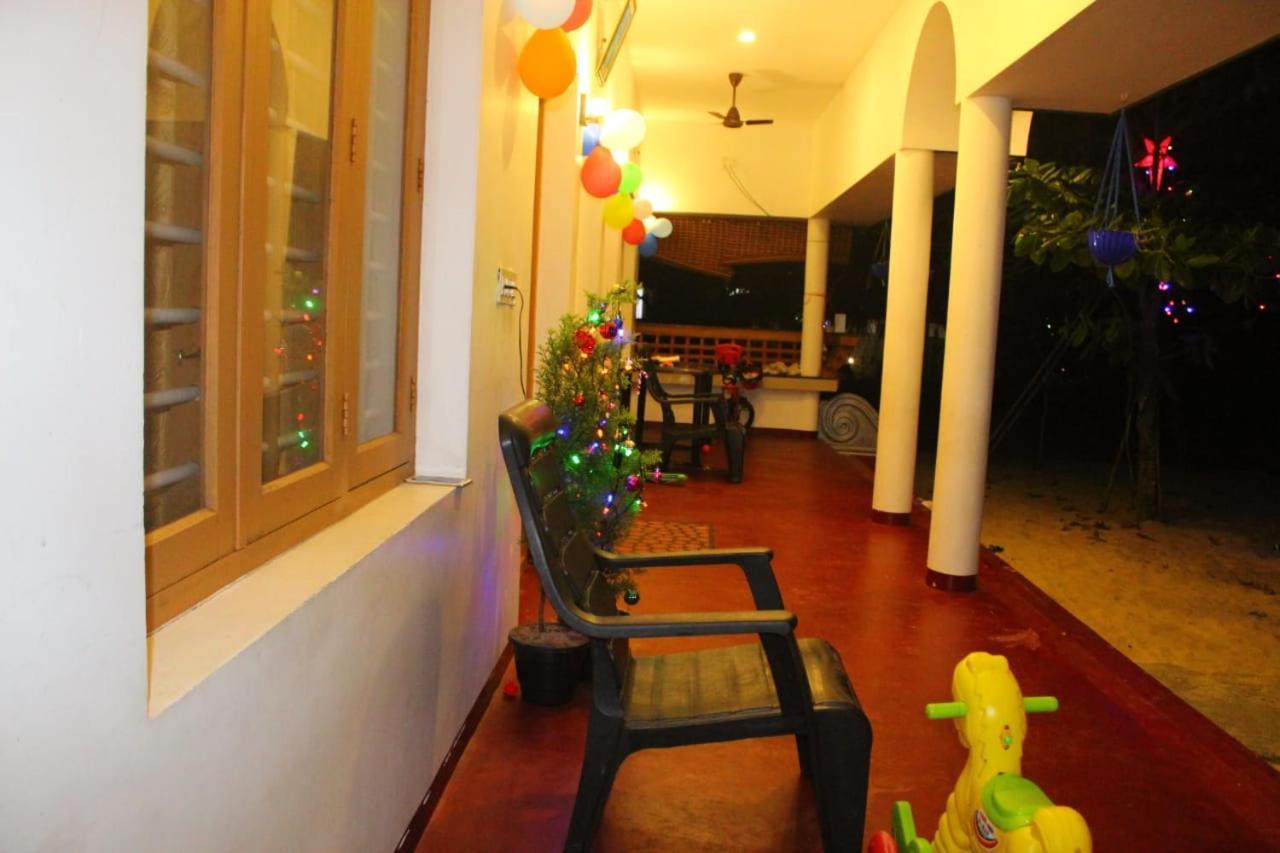 Marari Anna Beach Homestay Mararikulam Exterior photo