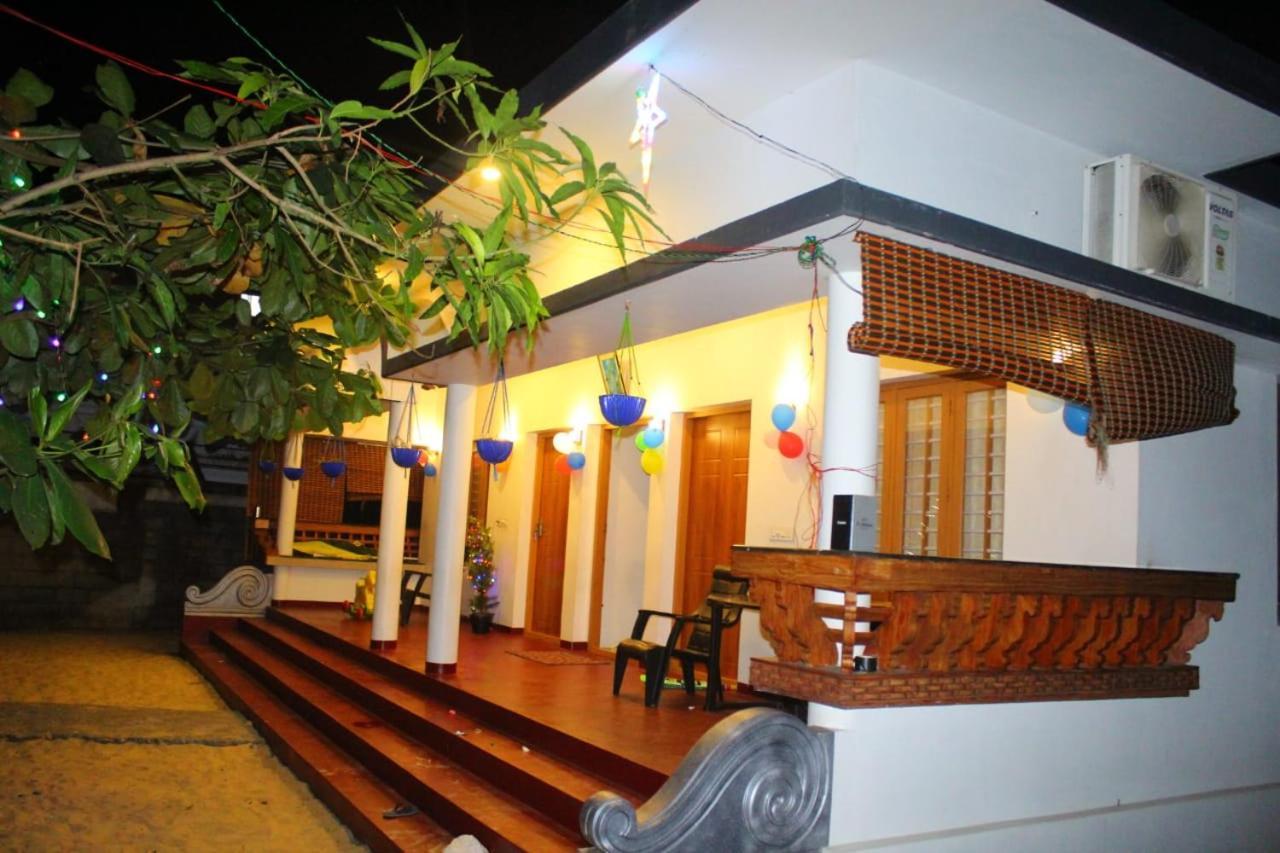 Marari Anna Beach Homestay Mararikulam Exterior photo