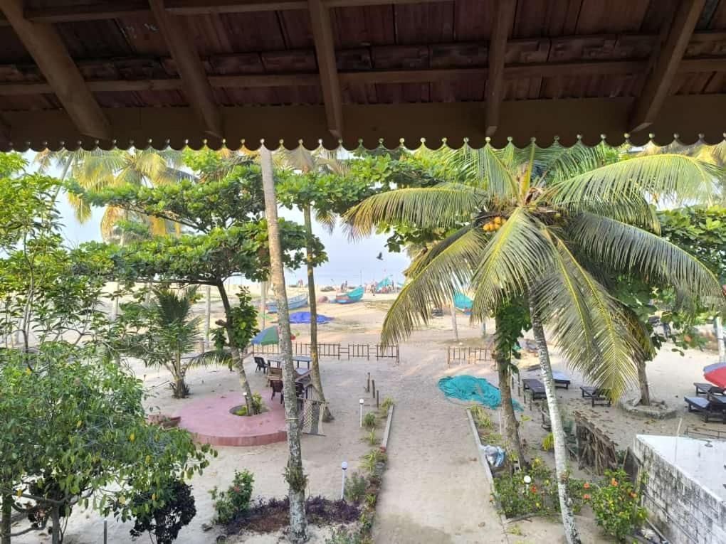 Marari Anna Beach Homestay Mararikulam Exterior photo