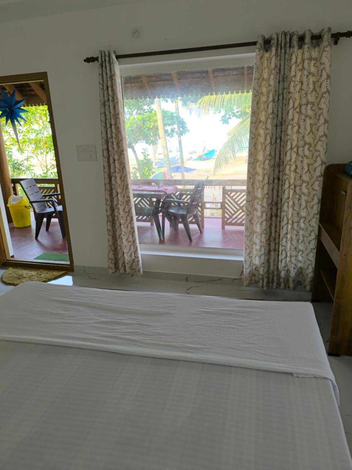 Marari Anna Beach Homestay Mararikulam Exterior photo